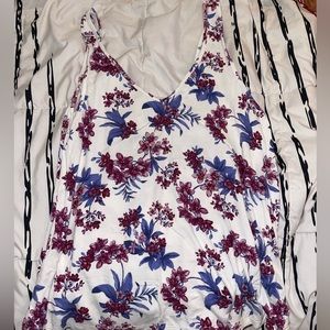 Soft & Sexy American Eagle Tank Top - Floral